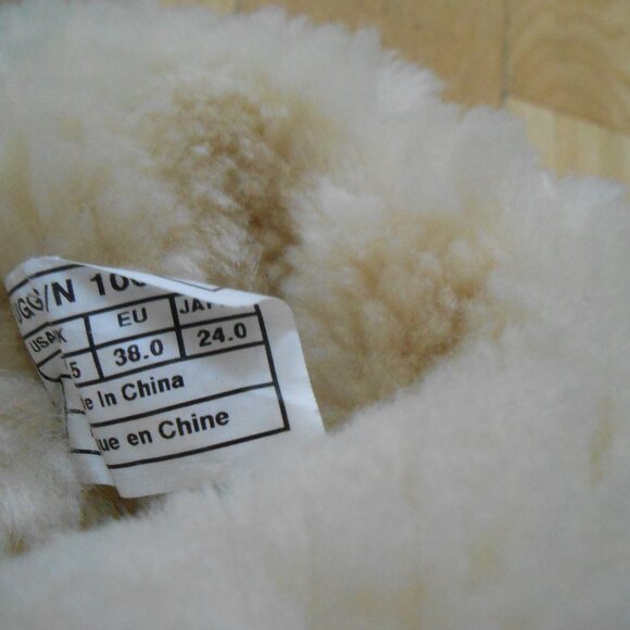 UGG BOOTS-SEQUIN-PULL ON-WOMEN'S SIZE 7 - Picture 6 of 7